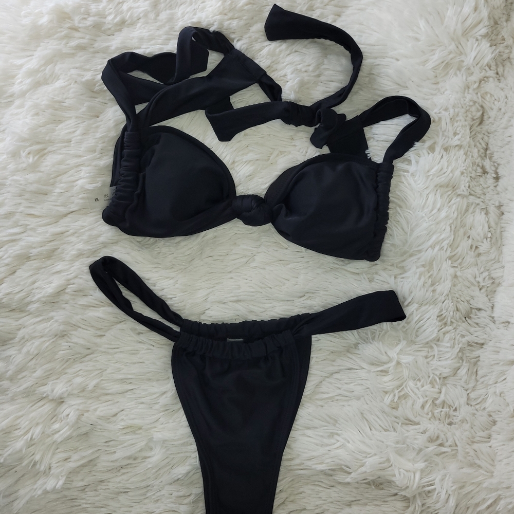 Black Bikini Set - Picture 14 of 16